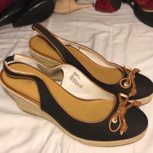 NWOT BASS WEDGES SIZE 9.5